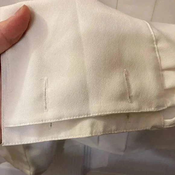 VINTAGE Blouse with shoulder  pads​​ - Picture 3 of 6